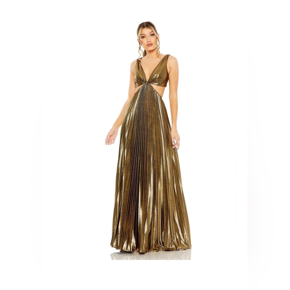Mac Duggal pleated V neck gown